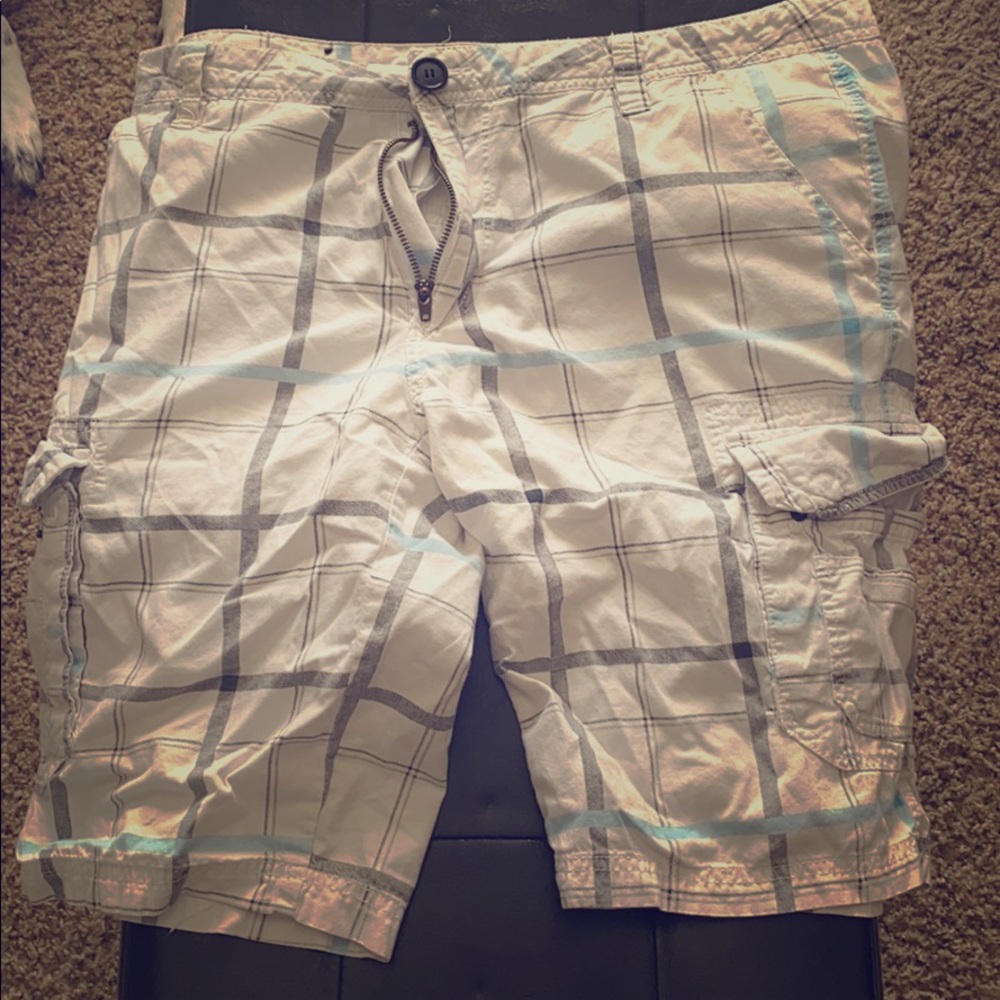 Men’s cargo shorts